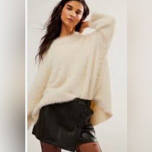 Neely Cream Mohair Baggy Cropped Sweater. size XS